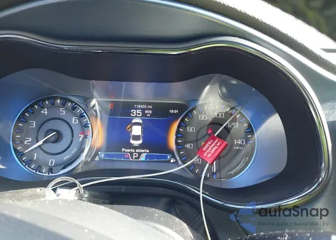 2015 Chrysler 200 S z USA, uszkodzony, nr VIN 1C3CCCDG5FN544037